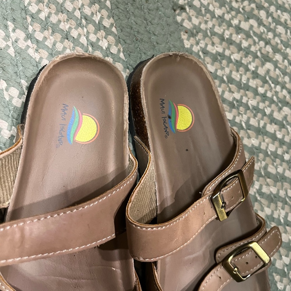 Maui Island Women's Sandals, set of 2, size 9 - Picture 4 of 6